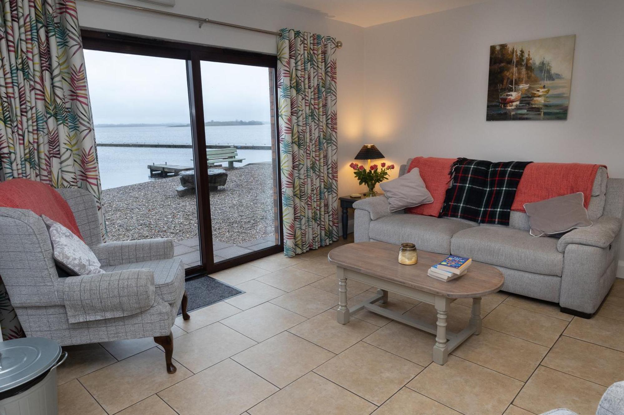 Tullybay Holiday Lodges Enniskillen Exterior photo